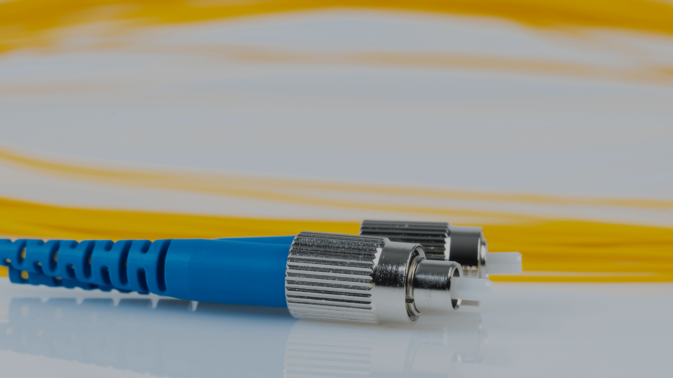 Single-mode fiber optic cable installation by professional contractors